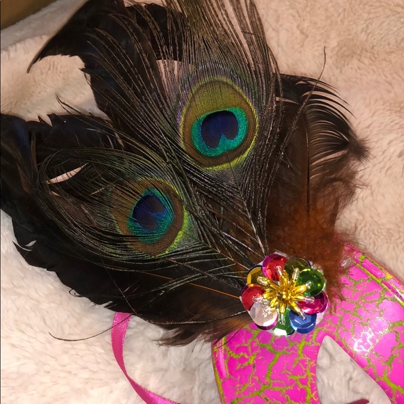 Pink mask - Picture 3 of 3